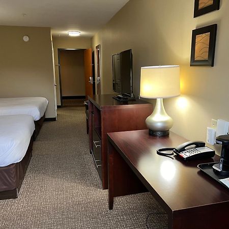 Days Inn & Suites By Wyndham Manheim Lebanon Exterior photo